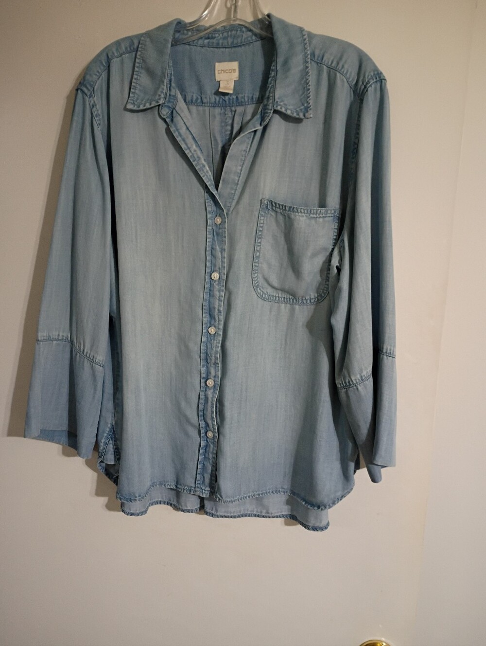 Chicos Size 3 Light  Jean Chambray Button-Up Shirt  XL